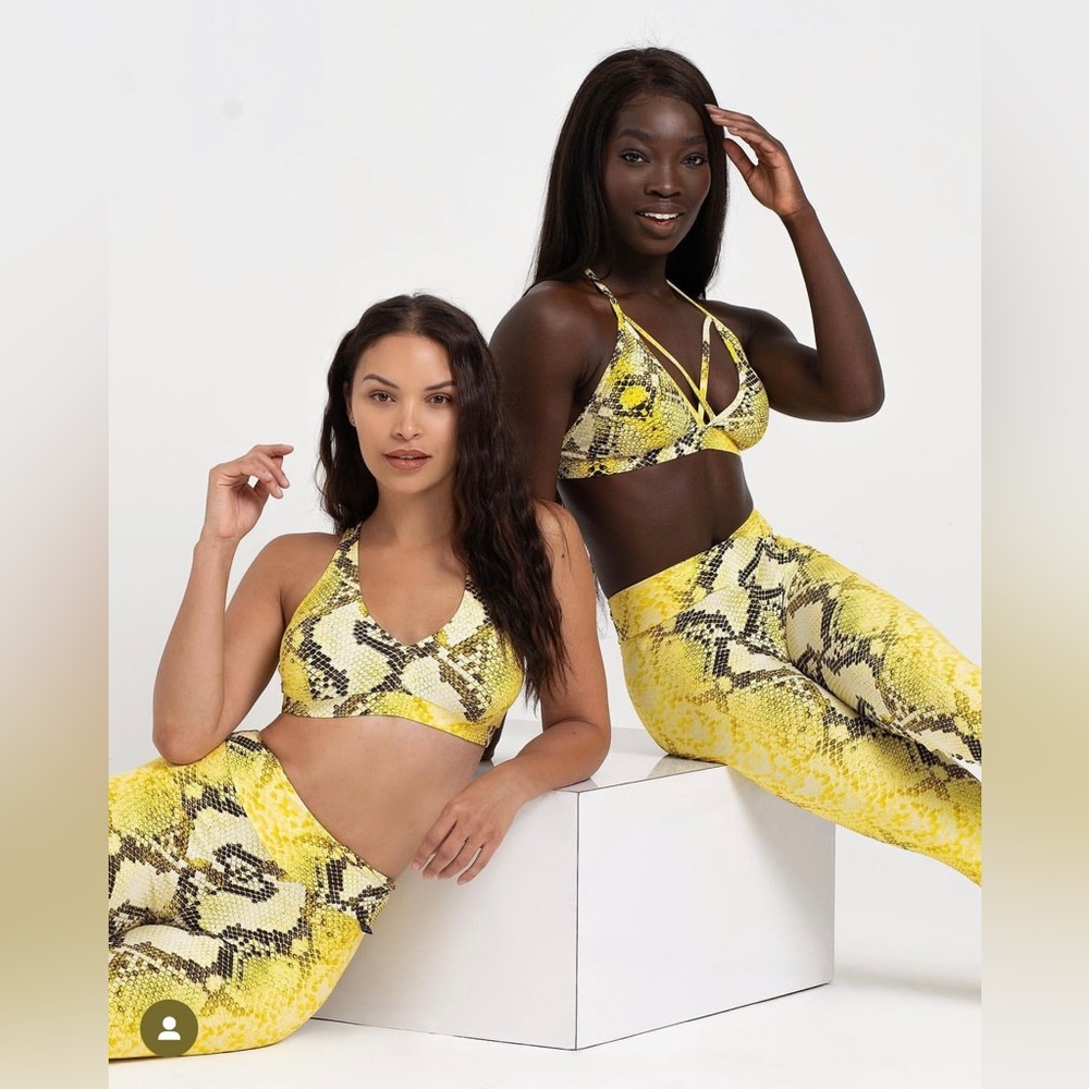 2 piece sexy scrunch butt Lici fit set tags still on